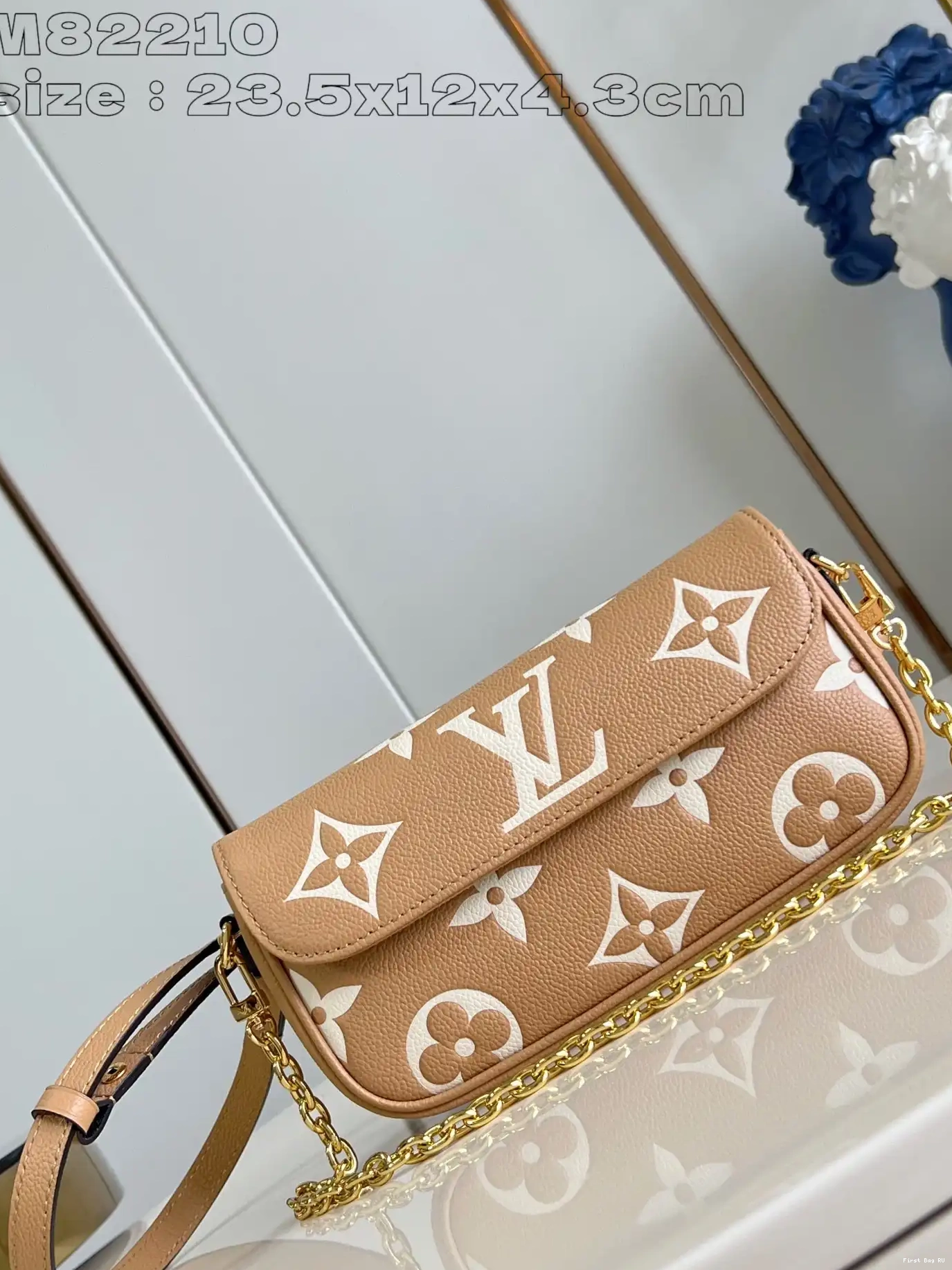 Chain Wallet on VUITTON Ivy-23.5*12*4.3cm LOUIS 0610
